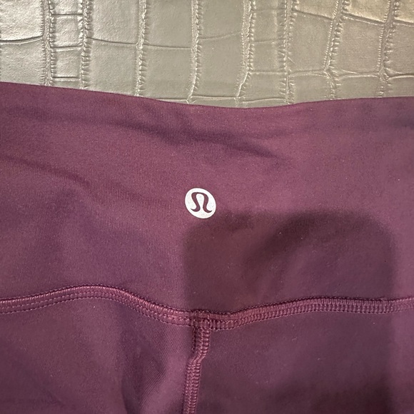 Lulu lemon Gorgeous comfy eggplant color leggings! NWOT - Picture 2 of 3